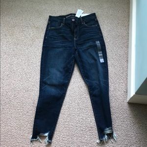 Hi-Rise Crop Jeans American Eagle